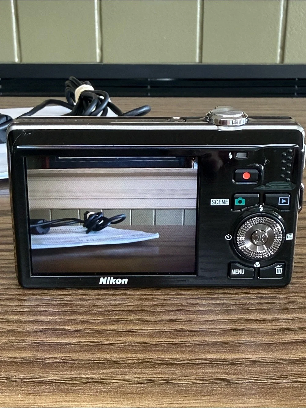 Nikon Coolpix S6000-Silver-Working-New Batteries/Charger-Manuals-Cables